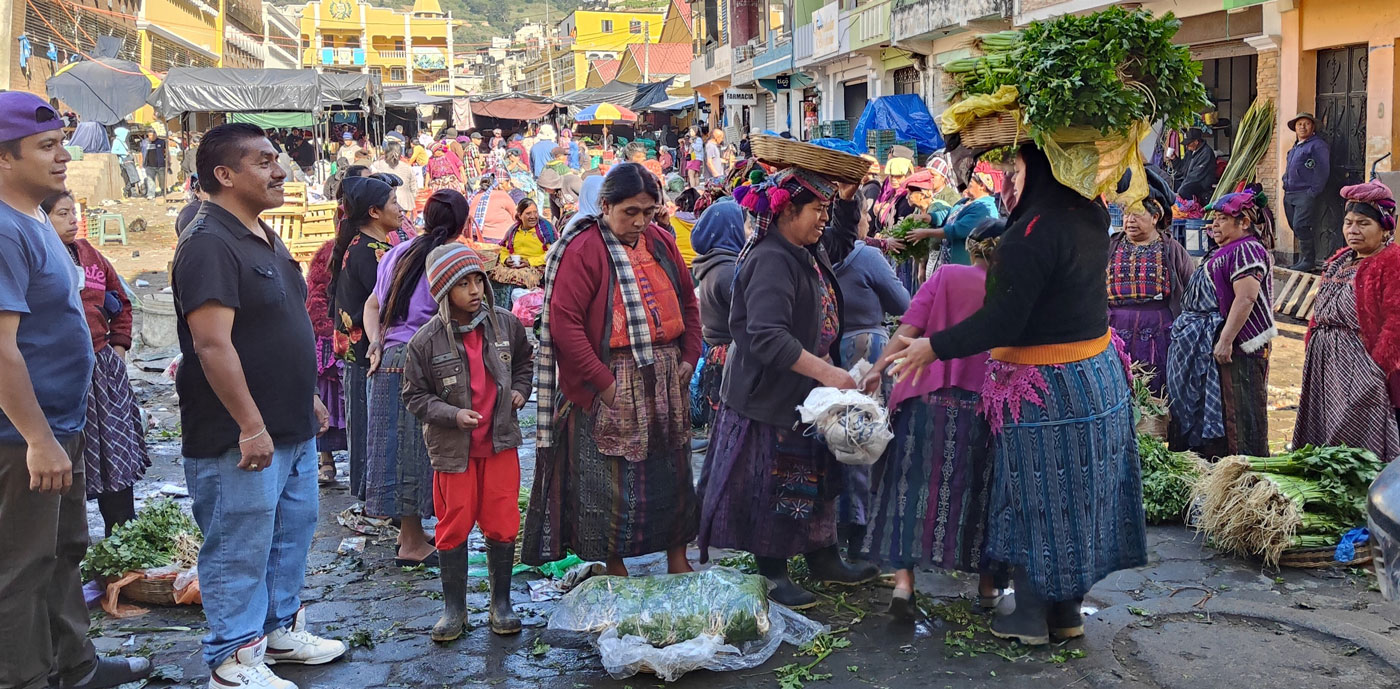 Mercado Almolonga, Guatemala © Rafael Bonnin