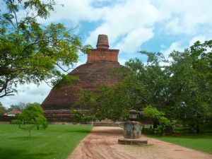 Dambulla - Anuradhapura - Mihintale - Dambulla                                                                                                                                                          