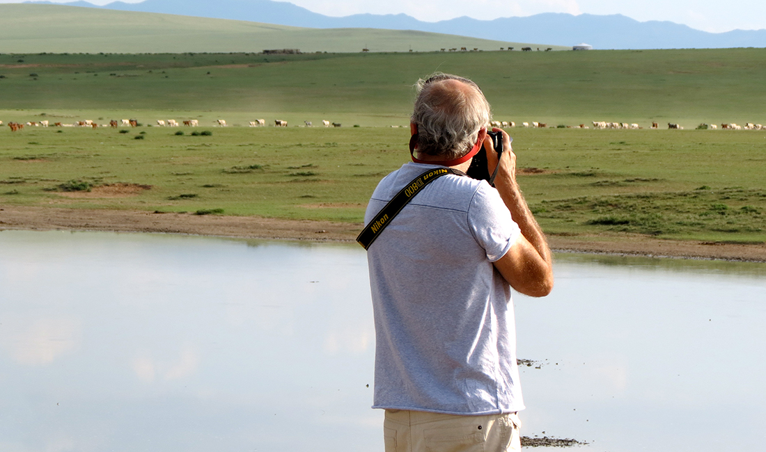 Fotografiando la estepa, Mongolia | Foto © Rosa Miras