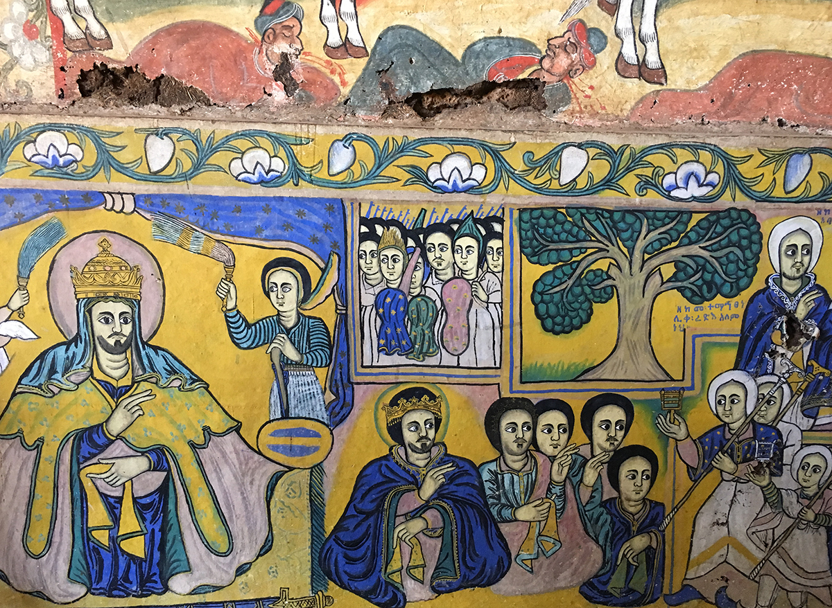 Pinturas en iglesia de la Península Zeghié | Foto © Xavier Mazcaray