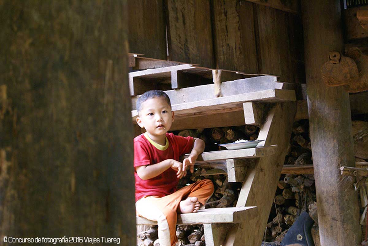 Fotografía de Ada Llobet efectuada en los poblados del trekking a Tailandia