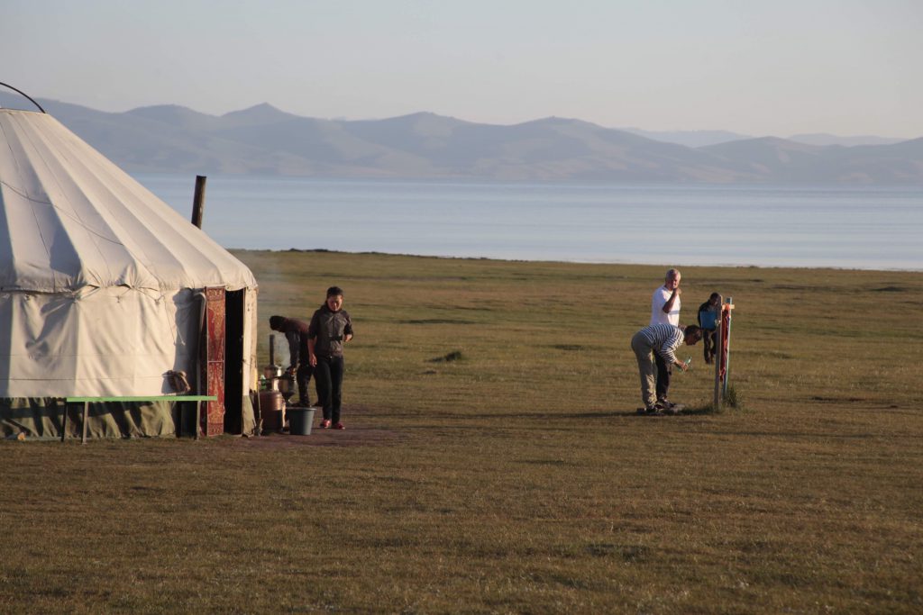Cruzando las tierras altas de Kirguistán : Autor foto: Ak Sai