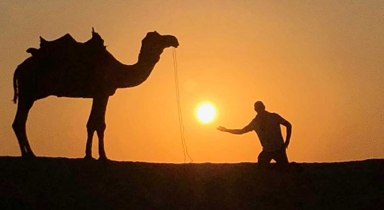 PUESTAS DE SOL INCREIBLES Puesta de sol en Argelia Foto Archivo Tuareg